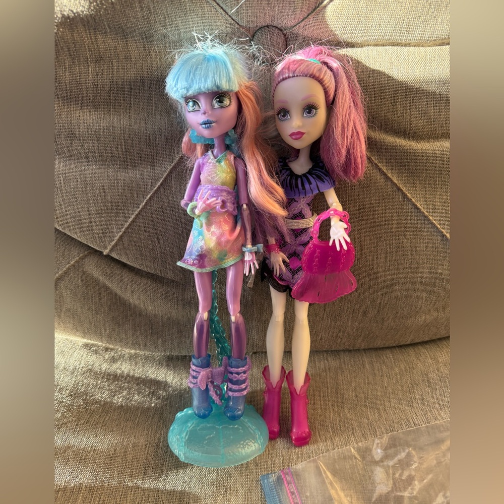 Lot of 2 HTF Monster High Dolls